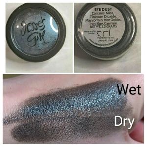 Jesse's Girl Pure Pigment Eye Dust Blackstar Blue